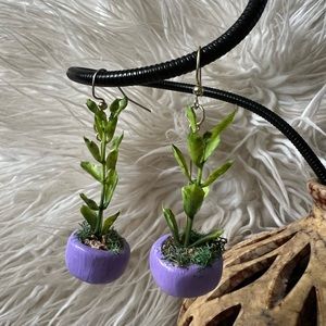 Homemade faux plant hanging basket earrings 🌱